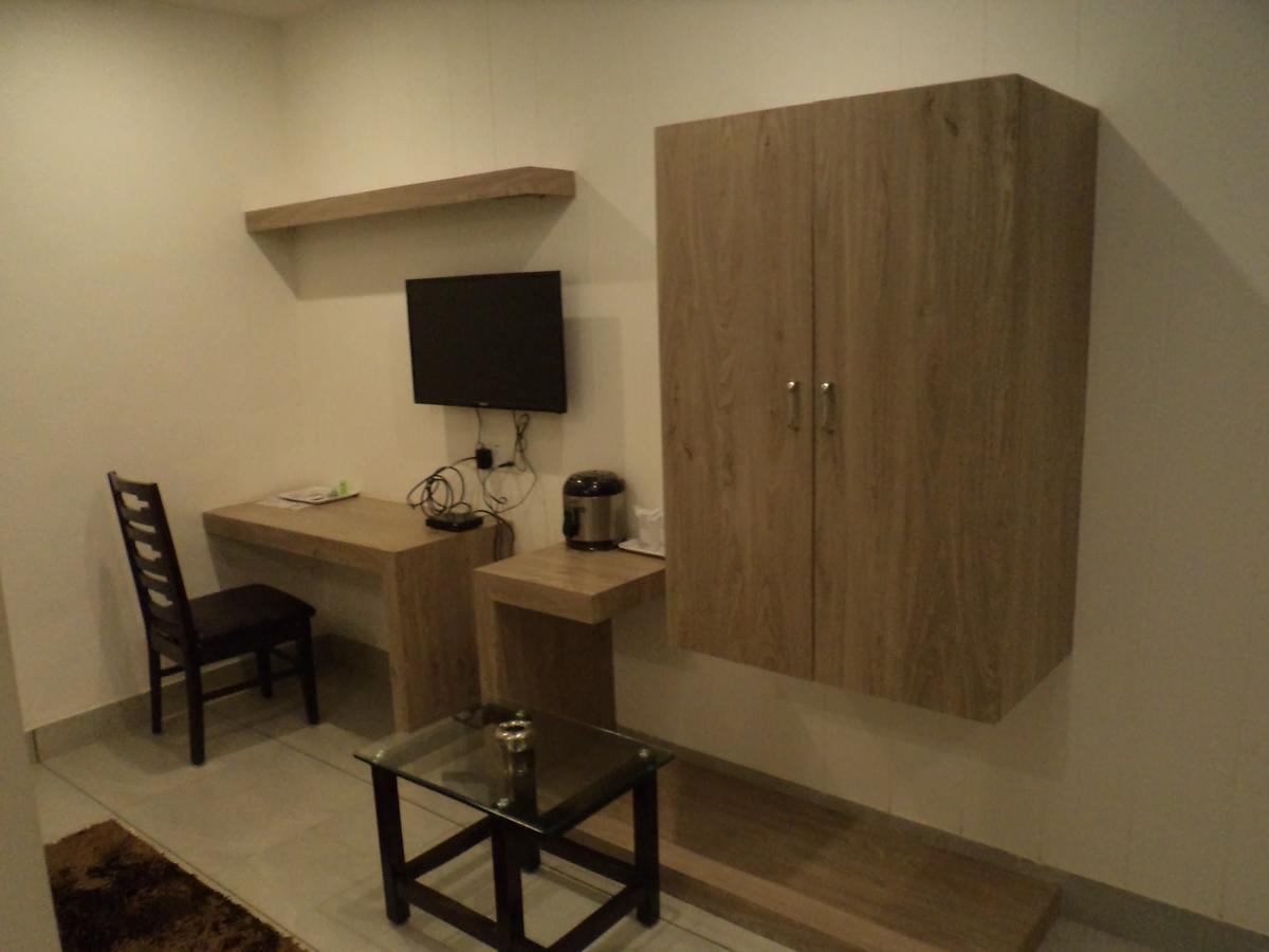 Apple Residency Hotel Patan  Ngoại thất bức ảnh