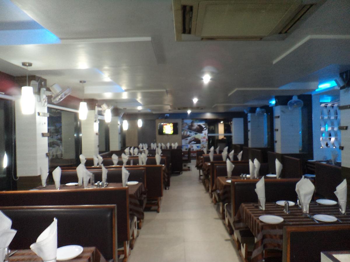 Apple Residency Hotel Patan  Ngoại thất bức ảnh