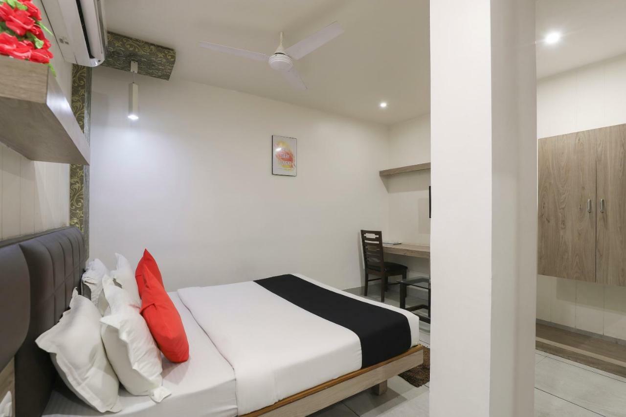 Apple Residency Hotel Patan  Ngoại thất bức ảnh