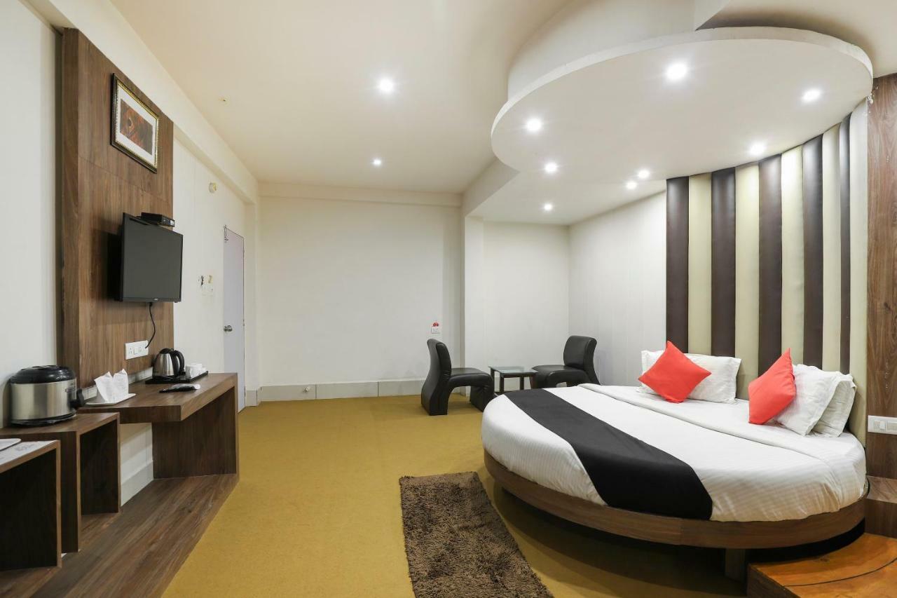 Apple Residency Hotel Patan  Ngoại thất bức ảnh